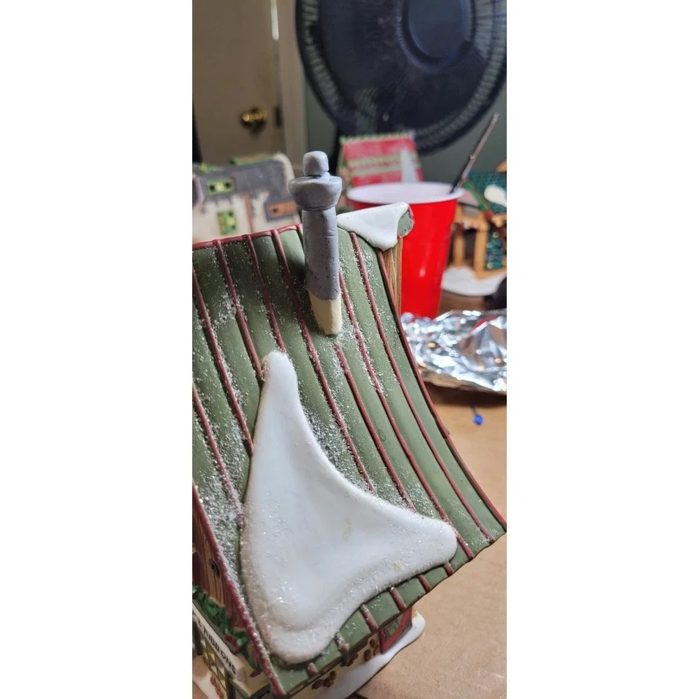 Department Dept 56 GIFT WRAP & RIBBONS North Pole Series REPAIRED Lighted